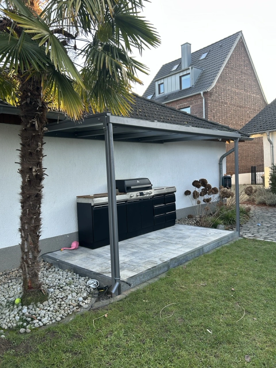 Outdoorküche seitlich